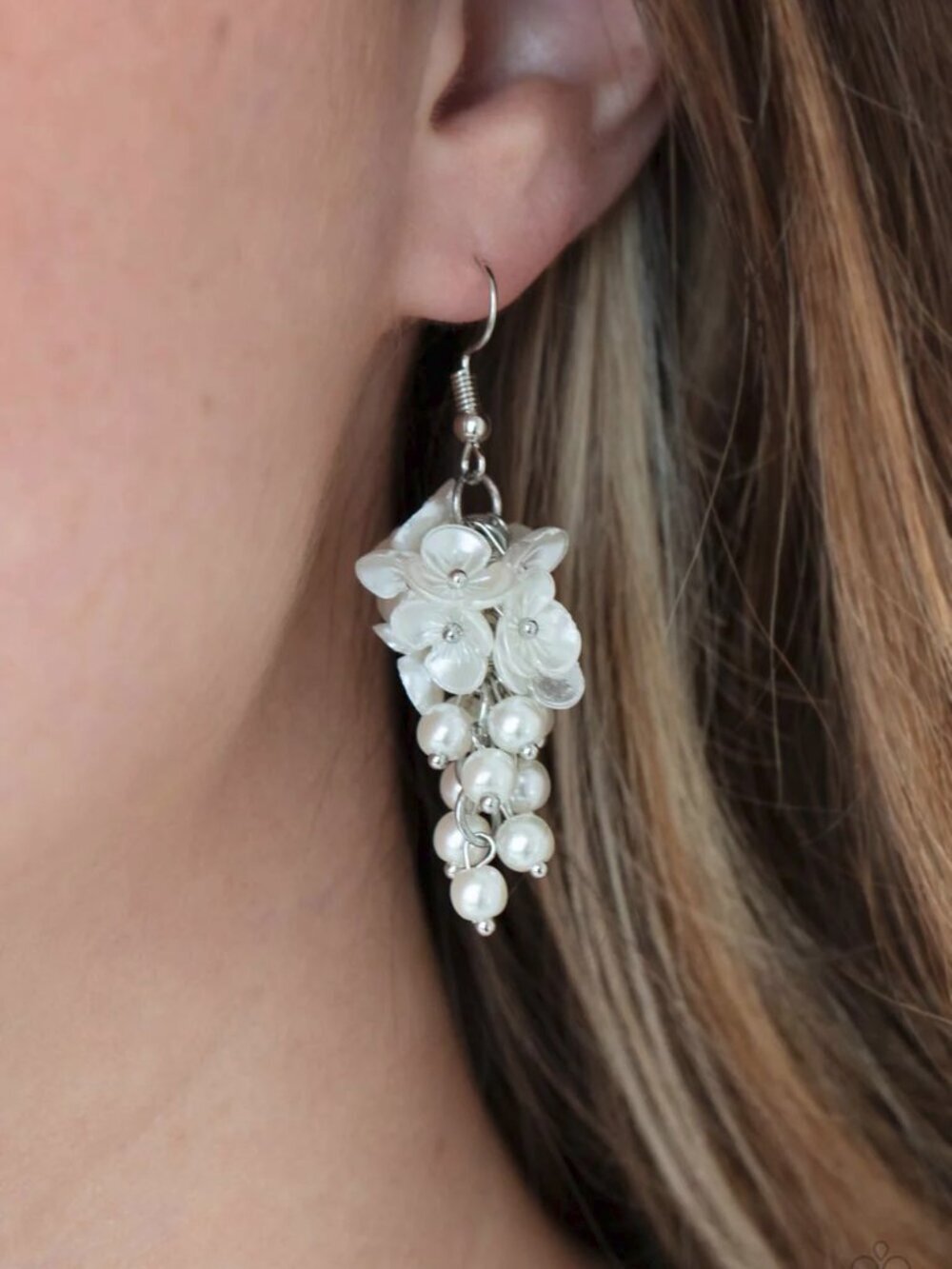 Paparazzi Jewelry Accessories - Bountiful Bouquets - White Earrings - Vintage